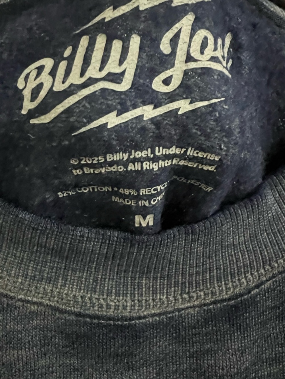 Licensed Women's Billy Joel Graphic Sweatshirt NWT sz XL - Picture 8 of 10
